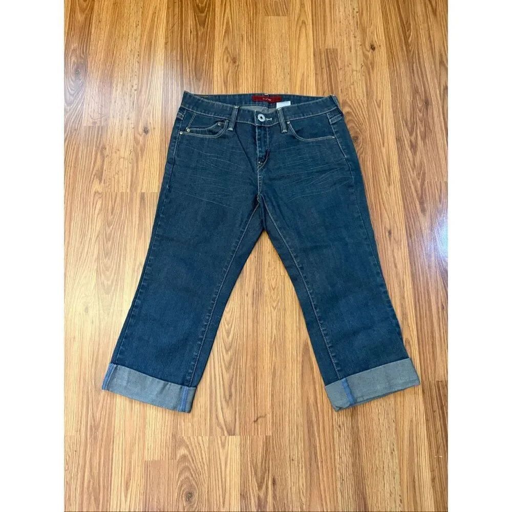 Levi's 565 Women's Zip Fly Rolled Cuffed Capri Denim Jeans Blue Size 6/28 NWOT